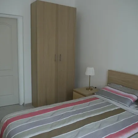Inner-city Flat Apartment